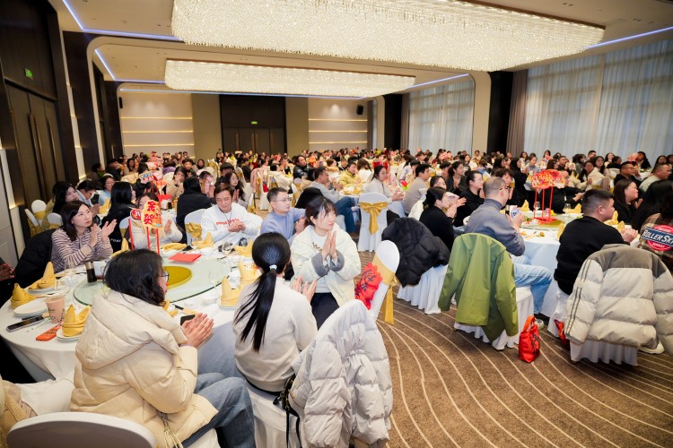 扬州年会跟拍：风林火山集团 2026 年度盛典影像全记录