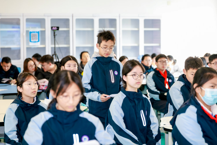 以研促教，赋能成长：钟公庙中学教师跟岗学习活动跟拍